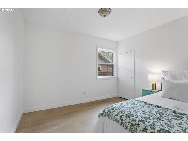 3913 Nw LAVINA St, Vancouver, WA 98660