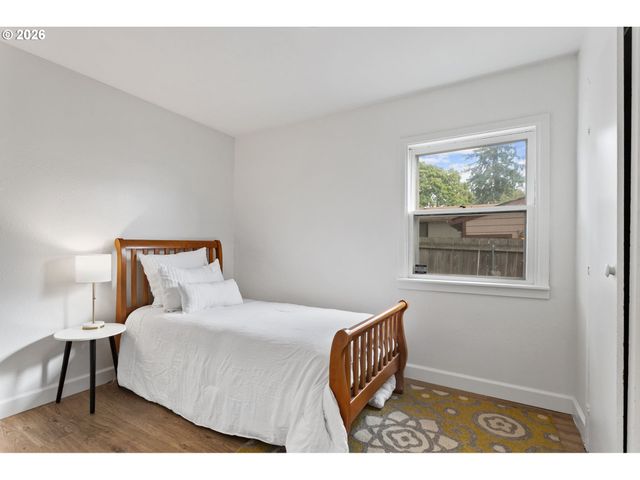 3913 Nw LAVINA St, Vancouver, WA 98660