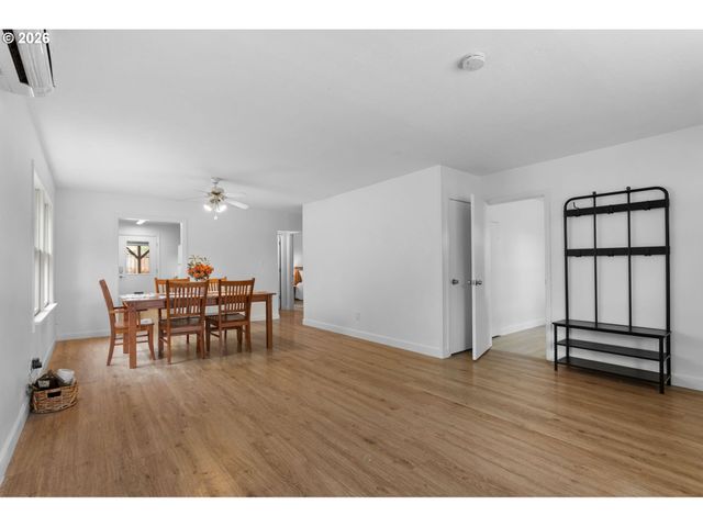 3913 Nw LAVINA St, Vancouver, WA 98660