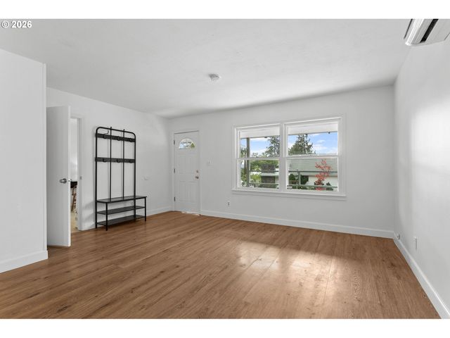 3913 Nw LAVINA St, Vancouver, WA 98660