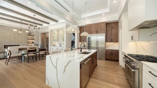 558 VENICE LANE, Sarasota, FL 34242