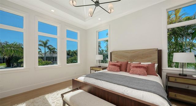 558 VENICE LANE, Sarasota, FL 34242