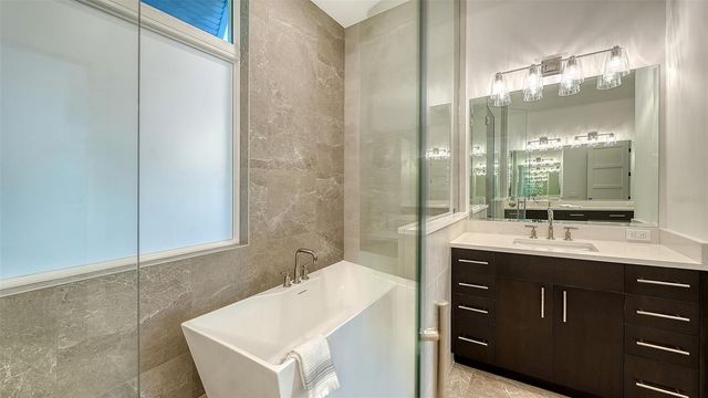 558 VENICE LANE, Sarasota, FL 34242