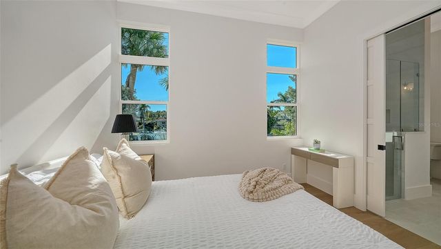 558 VENICE LANE, Sarasota, FL 34242