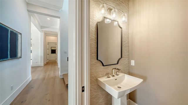 558 VENICE LANE, Sarasota, FL 34242