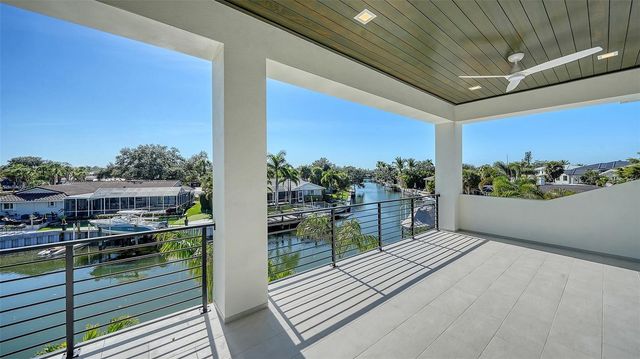 558 VENICE LANE, Sarasota, FL 34242