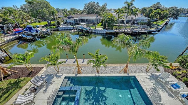 558 VENICE LANE, Sarasota, FL 34242