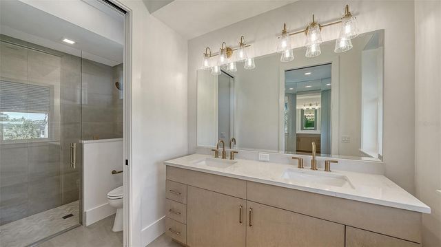 558 VENICE LANE, Sarasota, FL 34242
