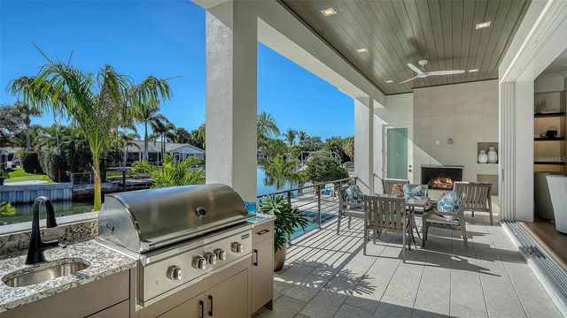 558 VENICE LANE, Sarasota, FL 34242