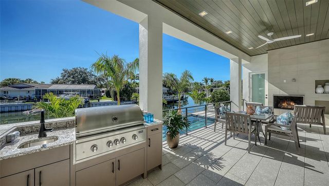 558 VENICE LANE, Sarasota, FL 34242