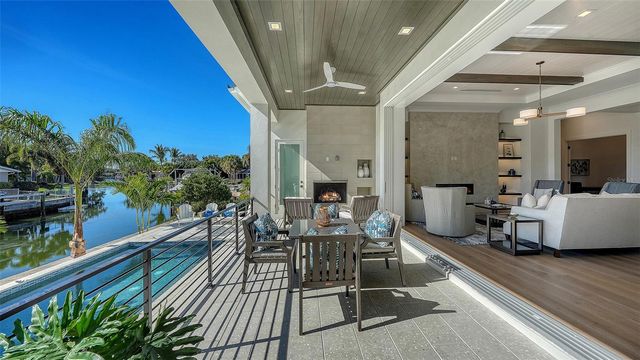 558 VENICE LANE, Sarasota, FL 34242