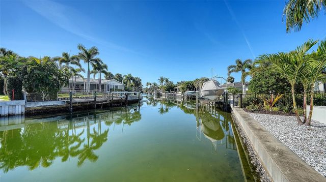 558 VENICE LANE, Sarasota, FL 34242