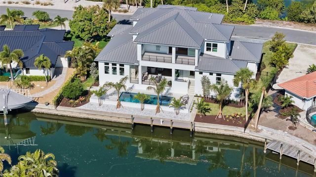 558 VENICE LANE, Sarasota, FL 34242