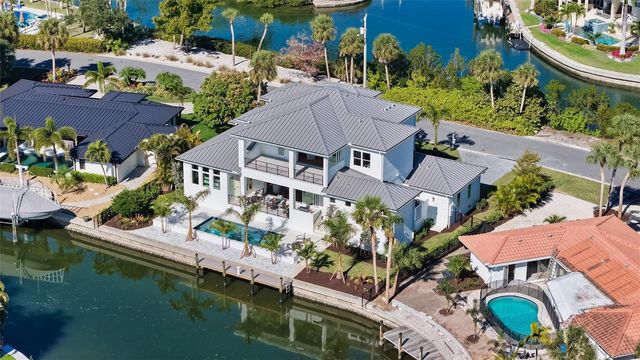558 VENICE LANE, Sarasota, FL 34242