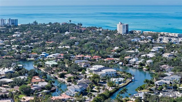 558 VENICE LANE, Sarasota, FL 34242