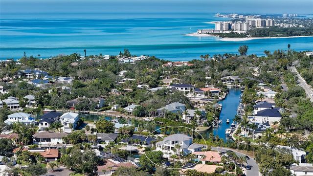 558 VENICE LANE, Sarasota, FL 34242