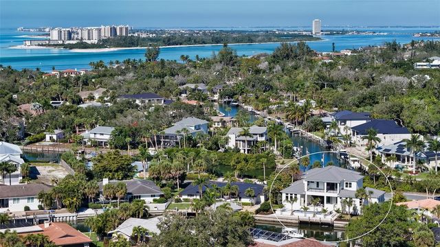 558 VENICE LANE, Sarasota, FL 34242