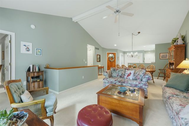 2203 Shetland Drive, Grand Rapids, MI 49505