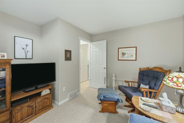 2203 Shetland Drive, Grand Rapids, MI 49505