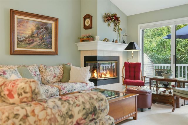 2203 Shetland Drive, Grand Rapids, MI 49505
