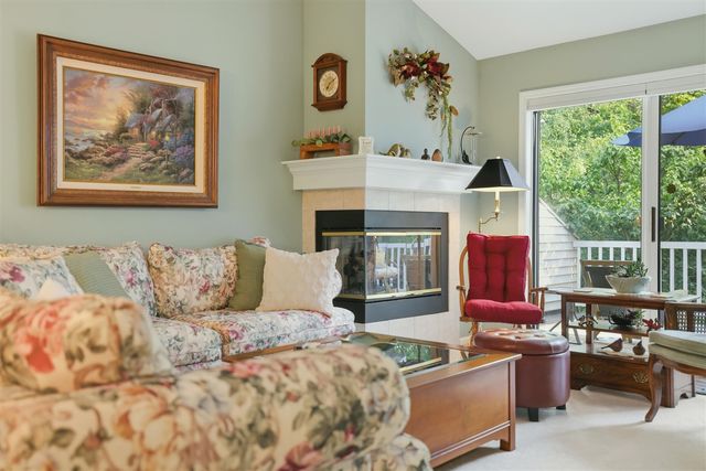 2203 Shetland Drive, Grand Rapids, MI 49505
