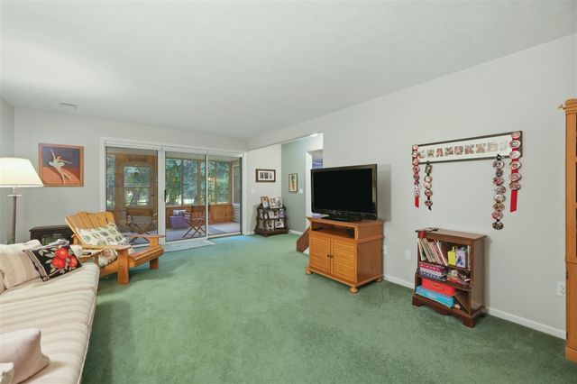 2203 Shetland Drive, Grand Rapids, MI 49505