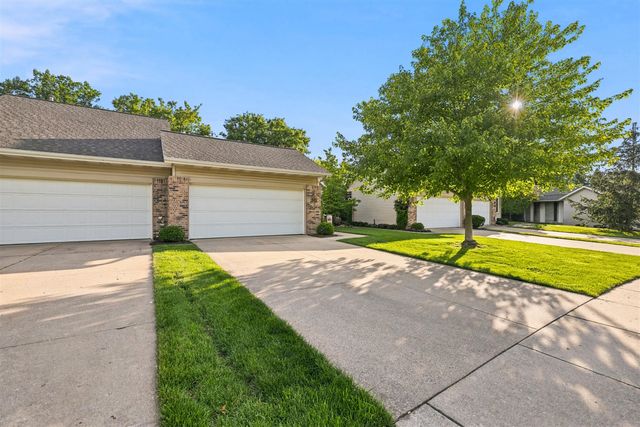 2203 Shetland Drive, Grand Rapids, MI 49505