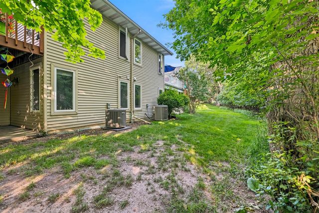 2203 Shetland Drive, Grand Rapids, MI 49505