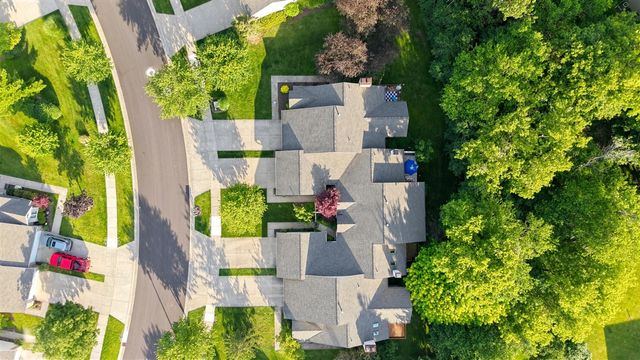 2203 Shetland Drive, Grand Rapids, MI 49505