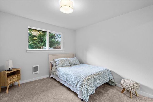12418 SE 202nd Place, Kent, WA 98031