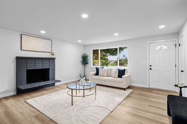 12418 SE 202nd Place, Kent, WA 98031
