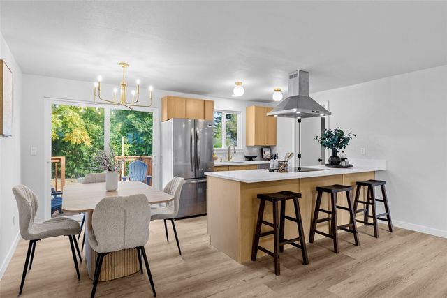 12418 SE 202nd Place, Kent, WA 98031