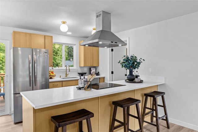 12418 SE 202nd Place, Kent, WA 98031