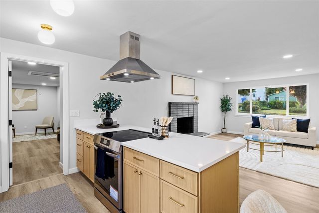 12418 SE 202nd Place, Kent, WA 98031