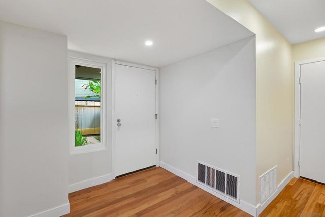 12959 Creek Park Dr, Poway, CA 92064