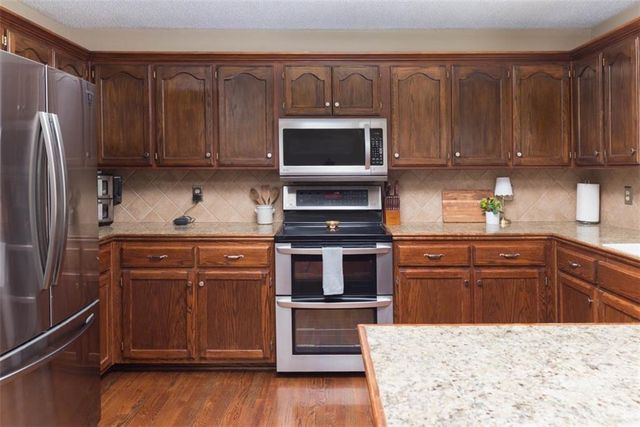 1449 NW Yankee Drive, Blue Springs, MO 64015