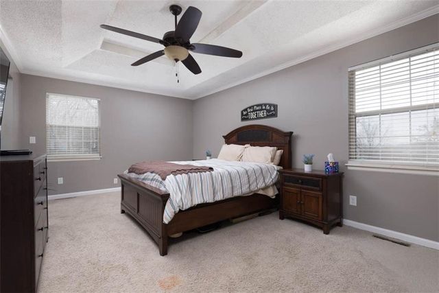 1449 NW Yankee Drive, Blue Springs, MO 64015