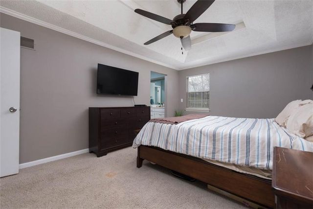 1449 NW Yankee Drive, Blue Springs, MO 64015