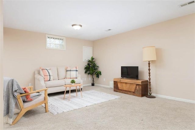 1449 NW Yankee Drive, Blue Springs, MO 64015