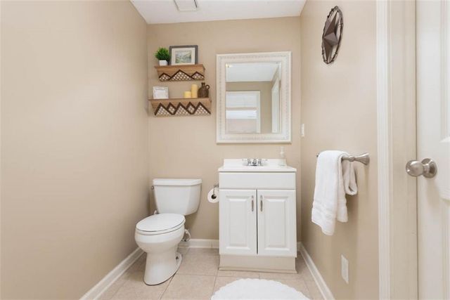 1449 NW Yankee Drive, Blue Springs, MO 64015