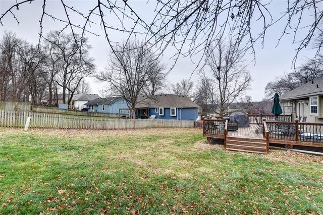 1449 NW Yankee Drive, Blue Springs, MO 64015