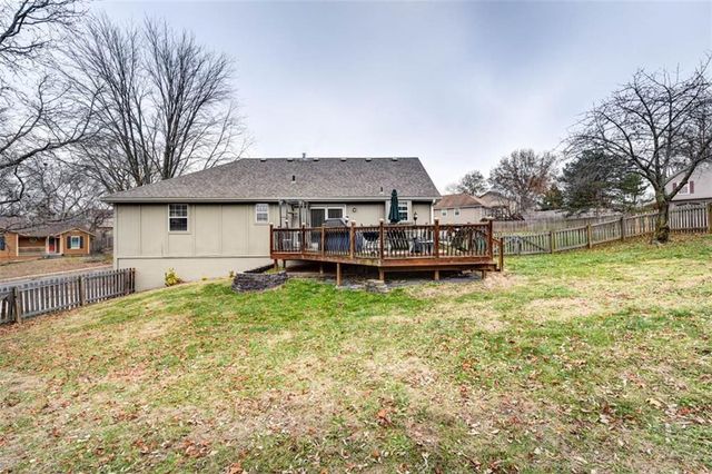 1449 NW Yankee Drive, Blue Springs, MO 64015