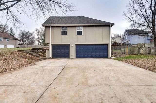 1449 NW Yankee Drive, Blue Springs, MO 64015
