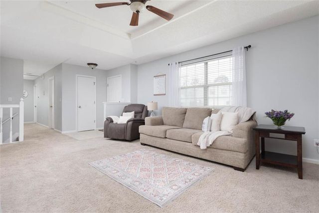 1449 NW Yankee Drive, Blue Springs, MO 64015