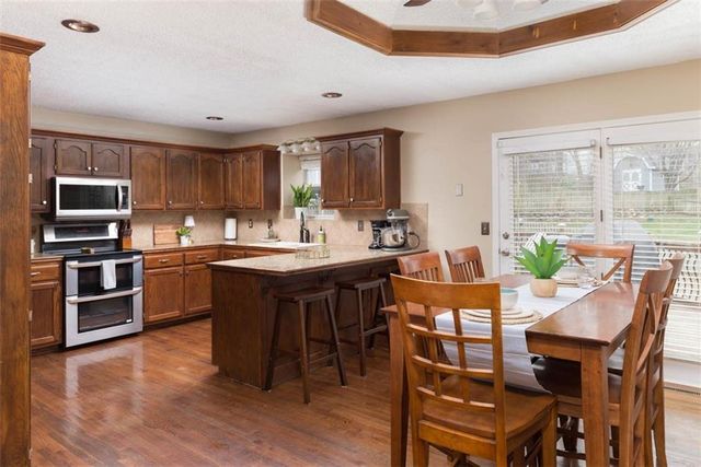 1449 NW Yankee Drive, Blue Springs, MO 64015