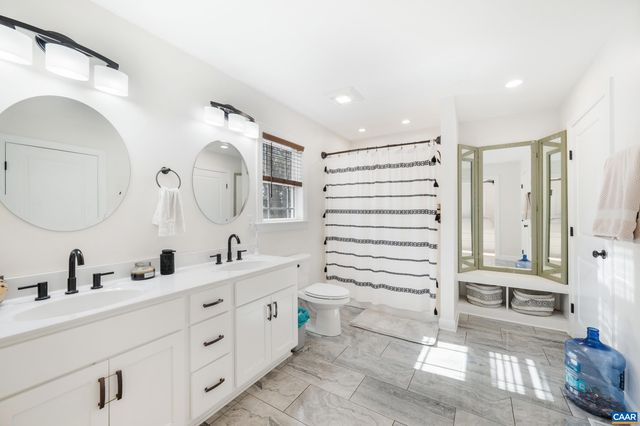 2072 CUMBERLAND RD, Farmville, VA 23901