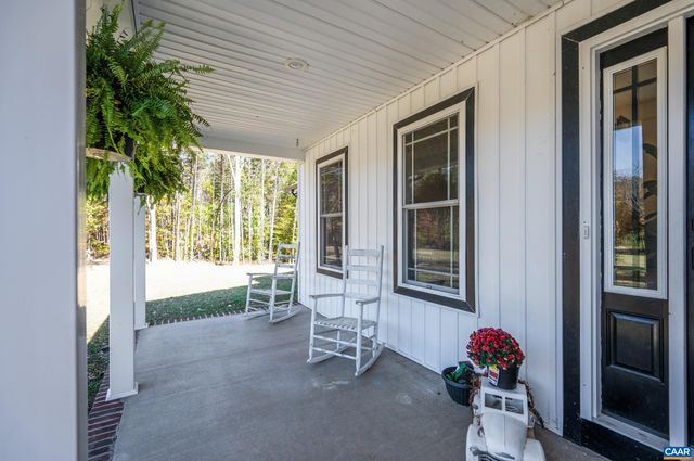 2072 CUMBERLAND RD, Farmville, VA 23901