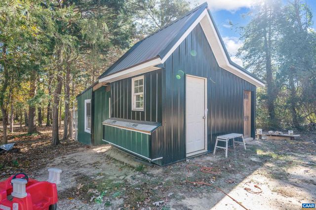 2072 CUMBERLAND RD, Farmville, VA 23901