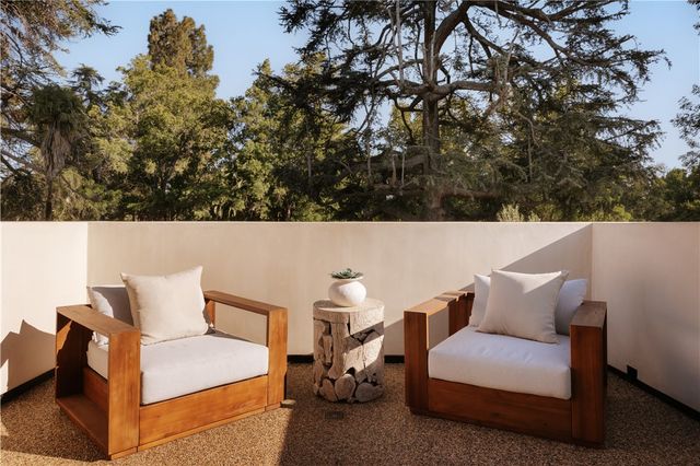 13853 Chandler, Sherman Oaks, CA 91401