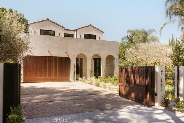 13853 Chandler, Sherman Oaks, CA 91401